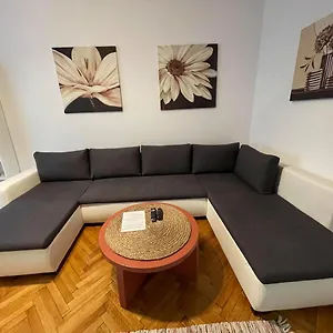 Interbellic Flat Apartament Bucureşti